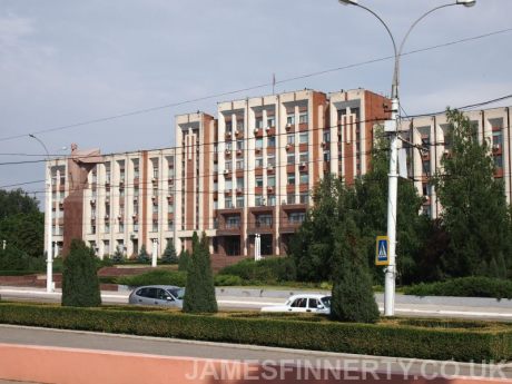 Main Admin building with Lenin Statue - Tiraspol