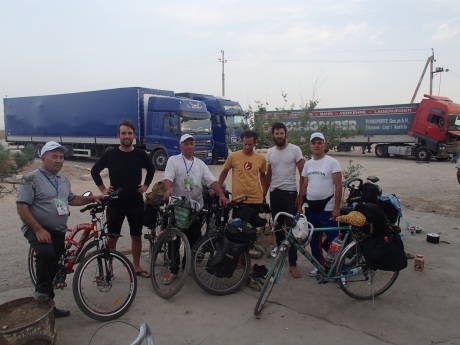 From L-R. Turkmen cyclist, me, Turkmen cyclist, Basil, Simon, Turkmen cyclist. I didn't catch their names.